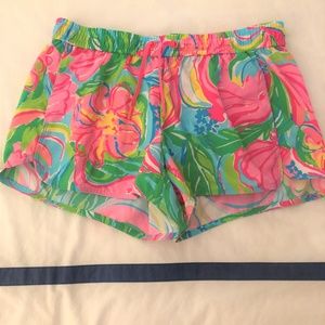 Lilly Pulitzer Luxletic Short (Size S)